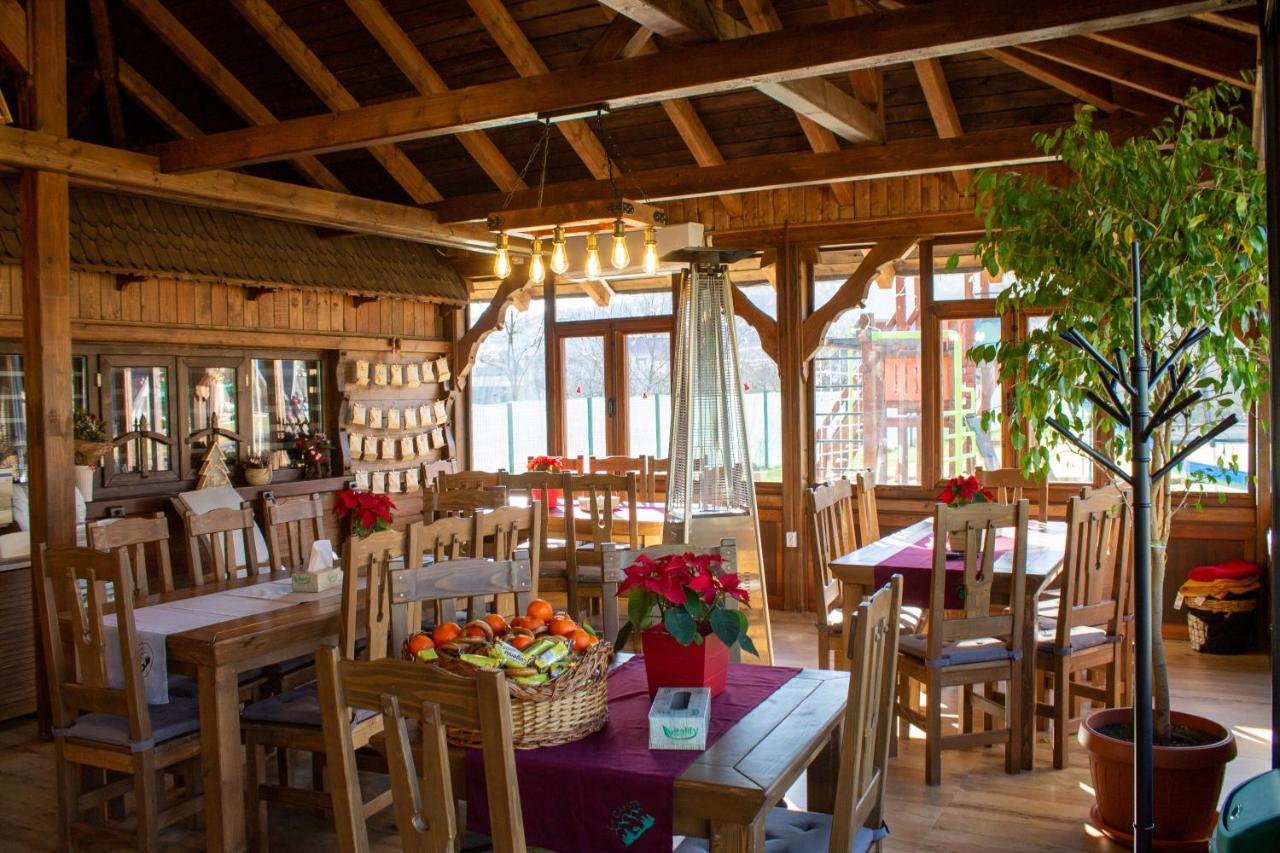 La Casute Hotel Capatineni-Paminteni Luaran gambar