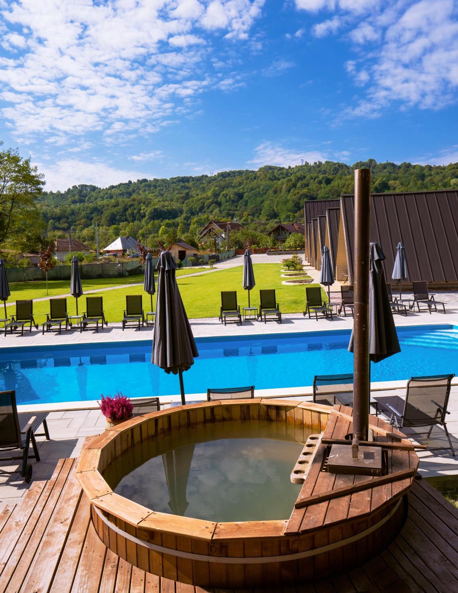 La Casute Hotel Capatineni-Paminteni Luaran gambar